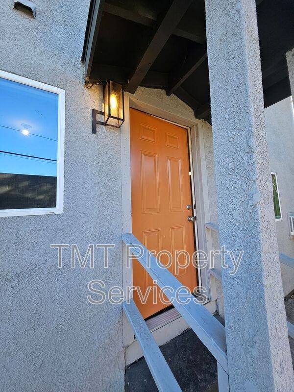 1647 E 6th St - Photo 2 of 20