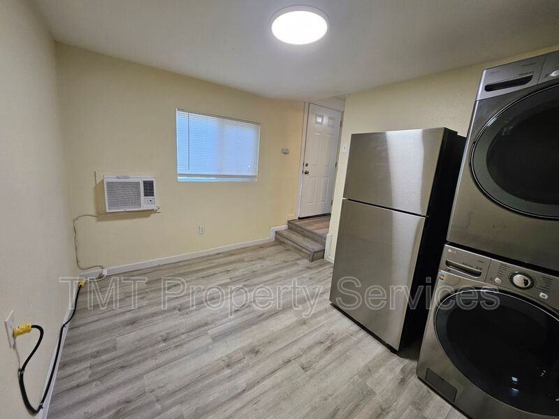 1647 E 6th St - Photo 6 of 20