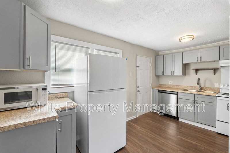 2405 Julia Ave #1 - Photo 4 of 16