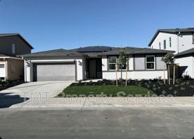 featured image of 1060 Lyonia Cir