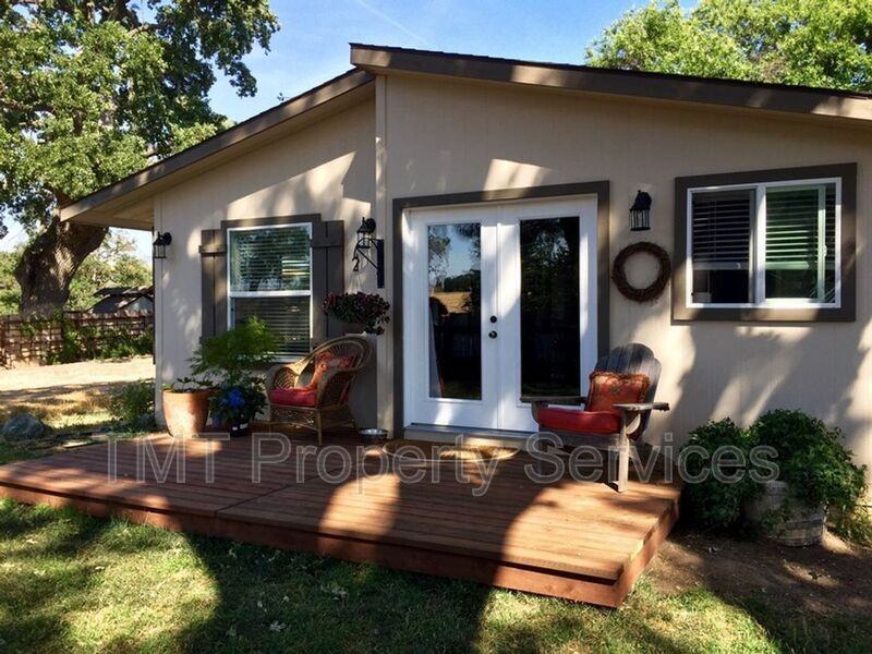 1875 Templeton Rd - Photo 5 of 7