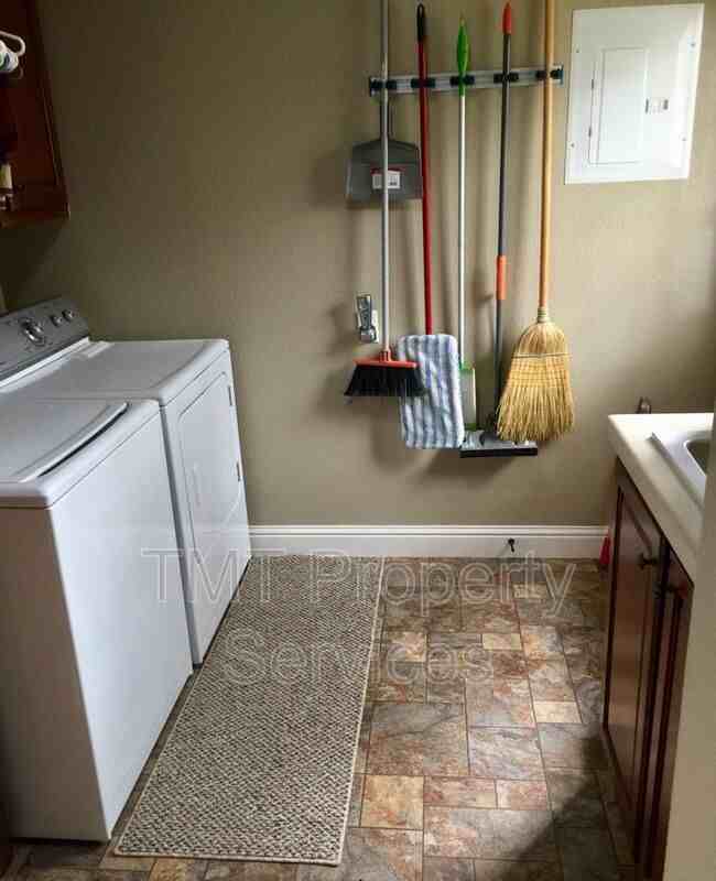 1875 Templeton Rd - Photo 7 of 7