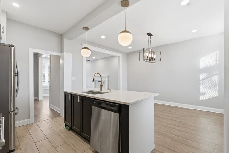 1843 E 29th St - Photo 6 of 17