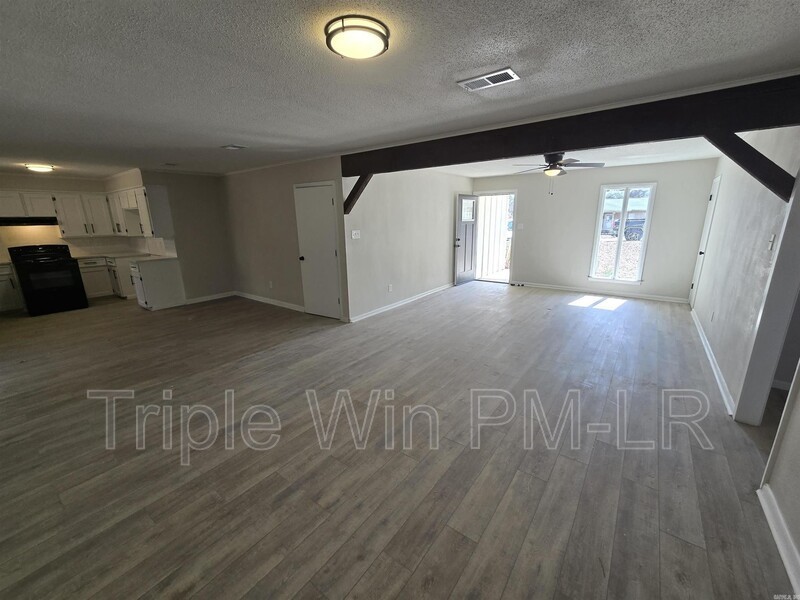 501 Bristol Dr - Photo 7 of 20