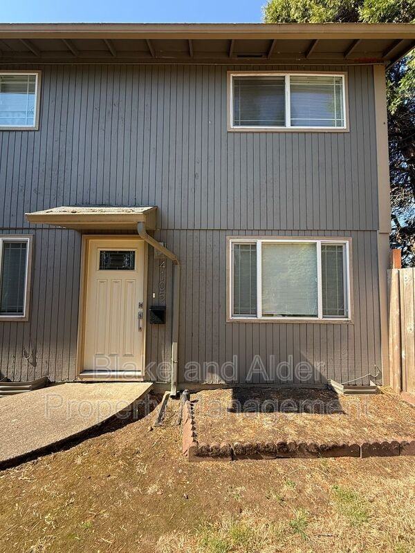 4105 Ne Killingsworth St - Photo 2 of 19