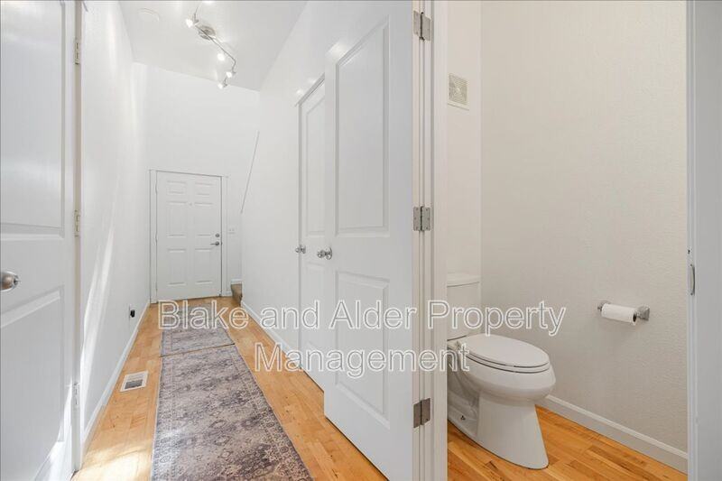 445 Sw 149th Ter - Photo 7 of 30