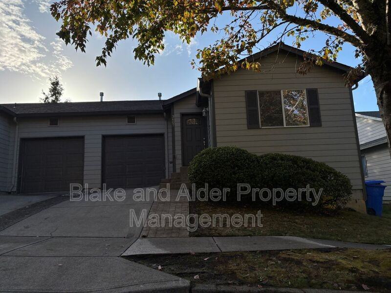 3607 Ne 158th Ave - Photo 3 of 26