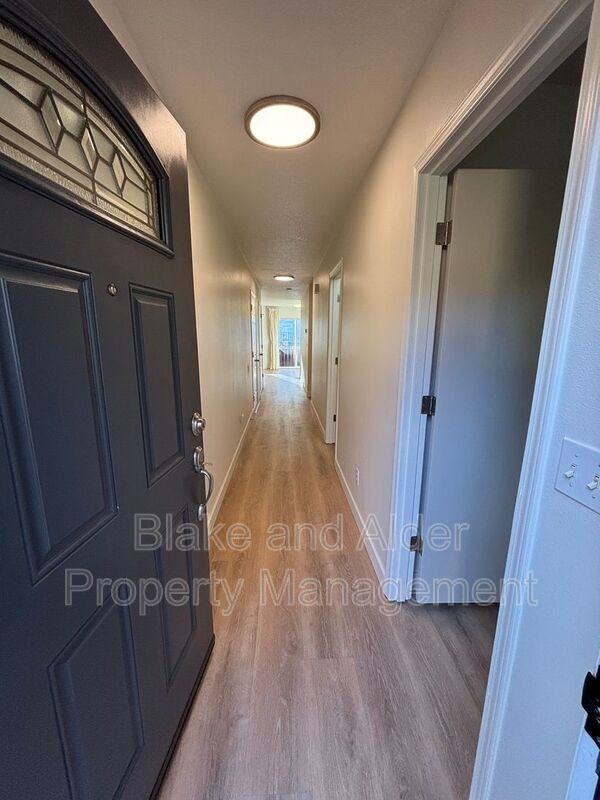 3607 Ne 158th Ave - Photo 5 of 26