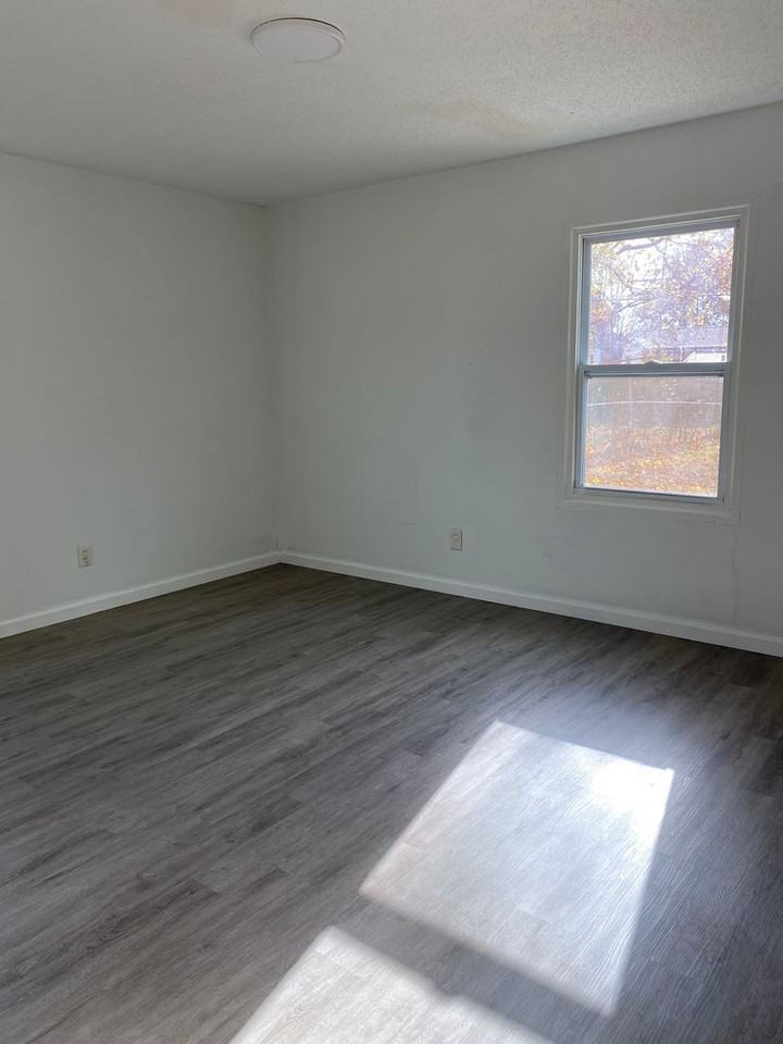 15 Westwood Dr - Photo 5 of 6