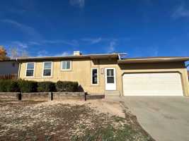 featured image of 1704 E 27th St