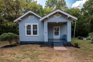621 Park Cir - Photo 1 of 1