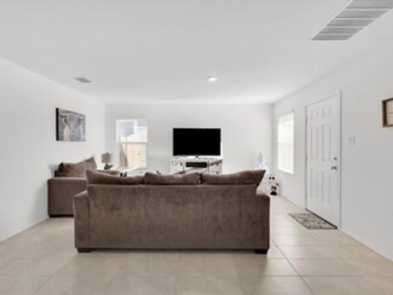 208 Rubylace Dr - Photo 4 of 18