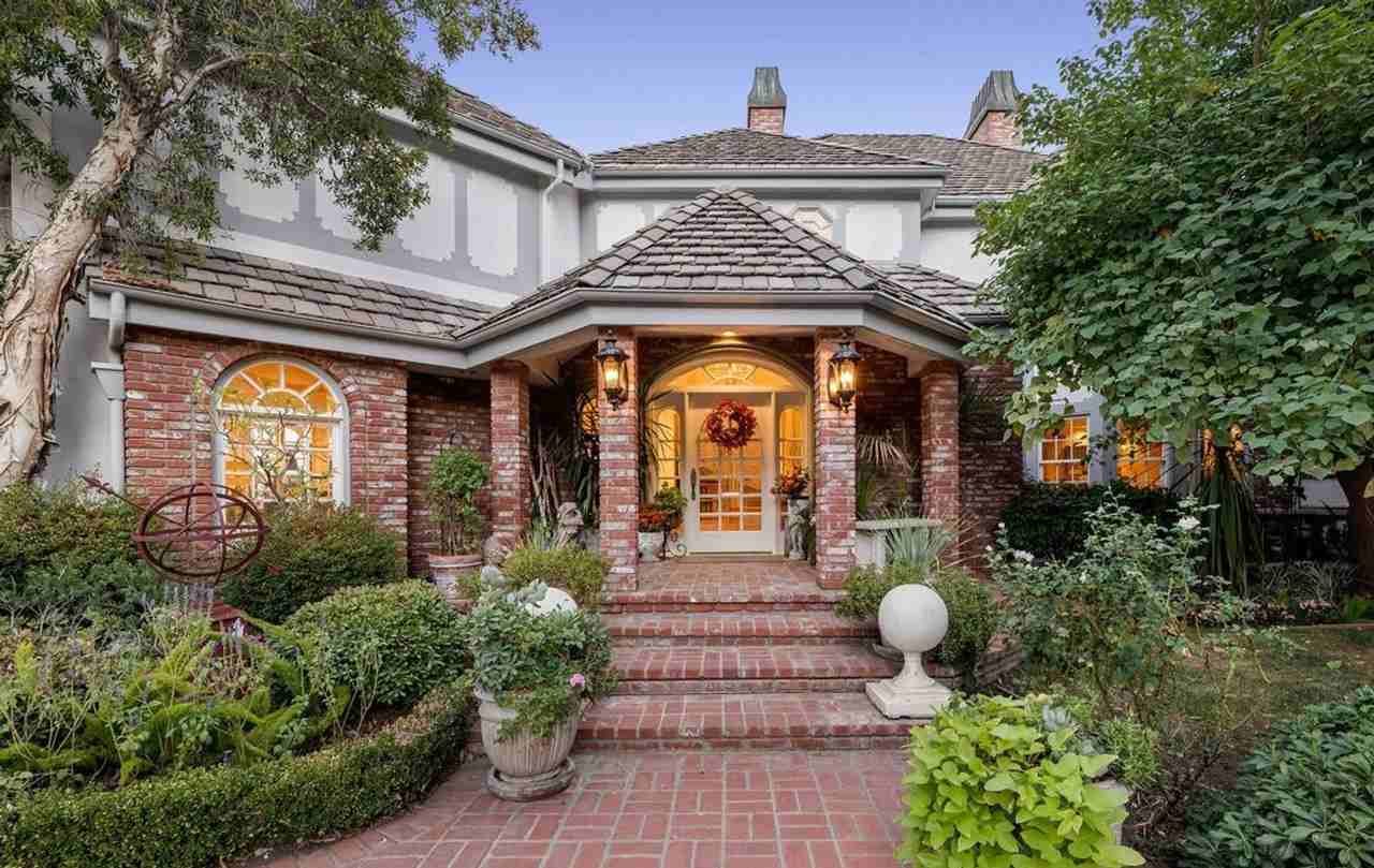 4548 Ellenboro Way - Photo 2 of 50