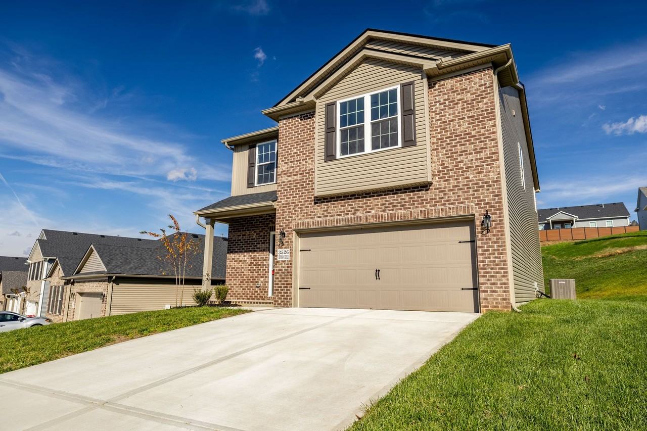 3526 Crimson Cir - Photo 3 of 37