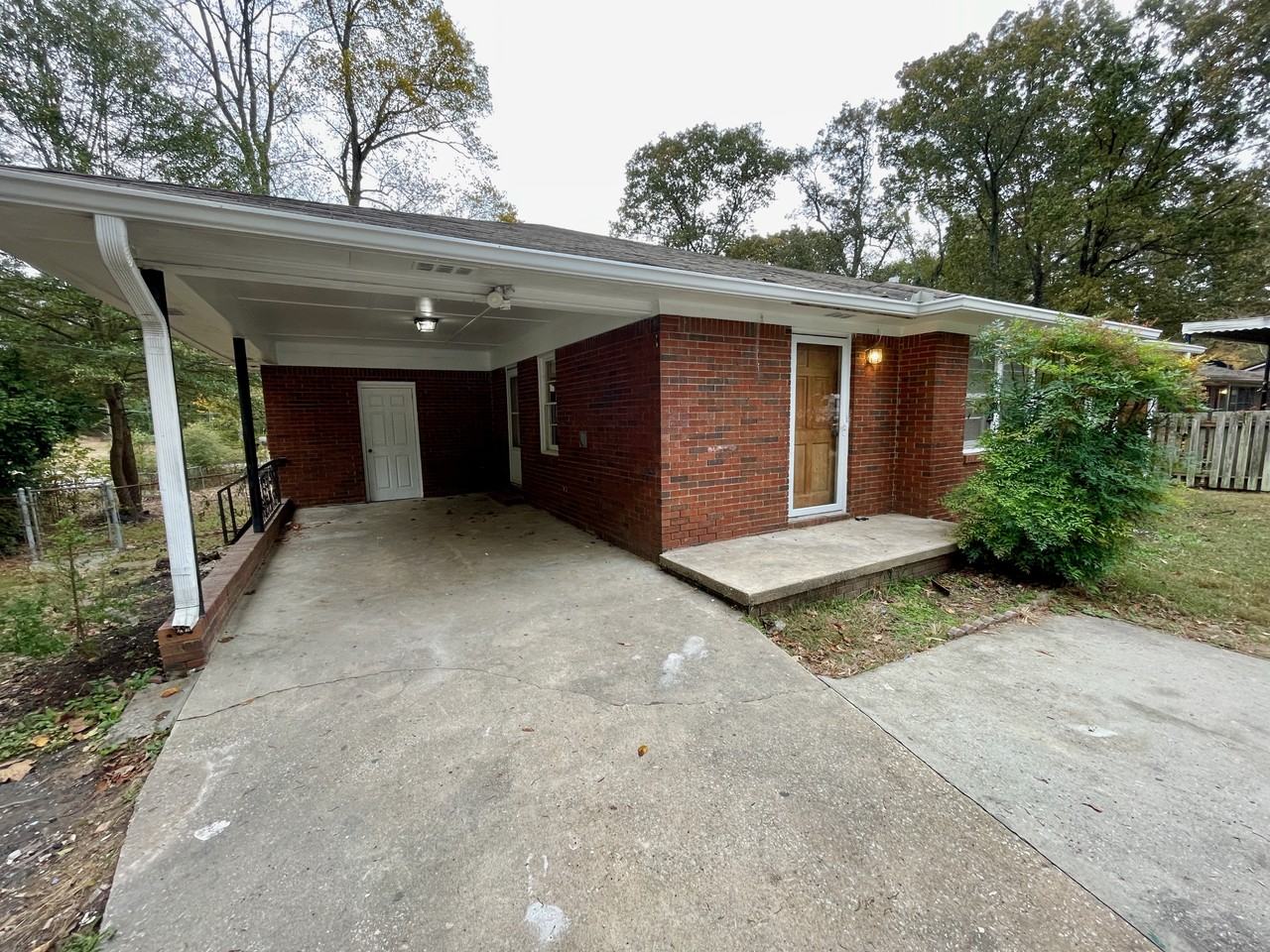 6328 Oakview Ln - Photo 3 of 45