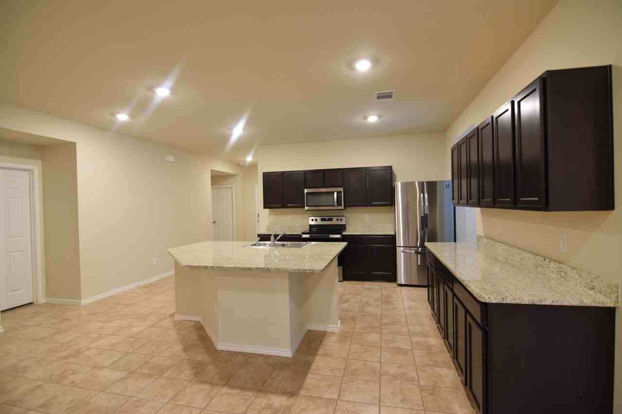 9619 Falme Ln - Photo 5 of 42