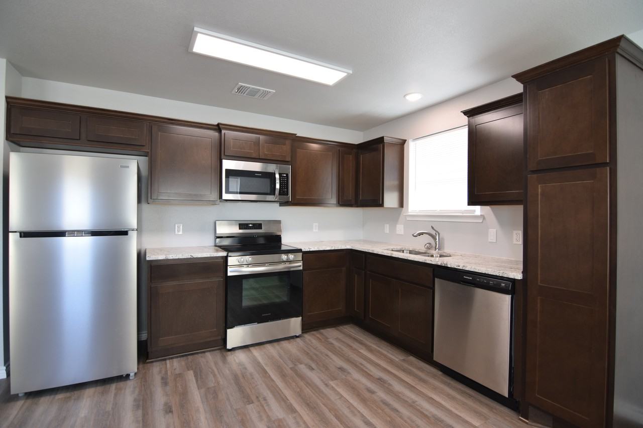 505 Harper Street - Photo 4 of 17