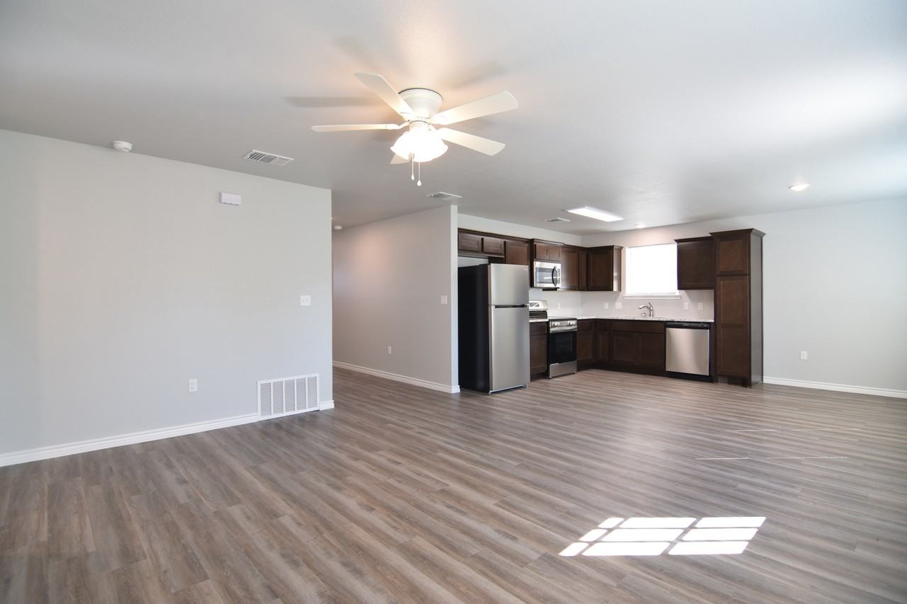 505 Harper Street - Photo 7 of 17