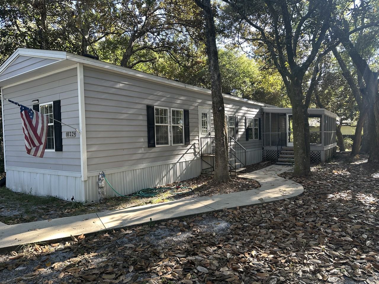 832 Cross St - Photo 2 of 22