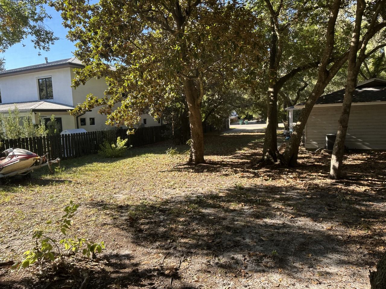 832 Cross St - Photo 4 of 22