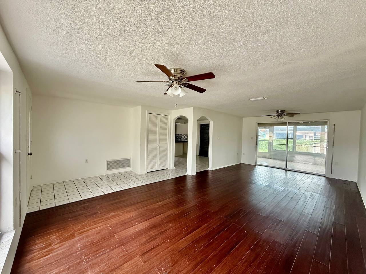 7131 Potomac Dr - Photo 7 of 30