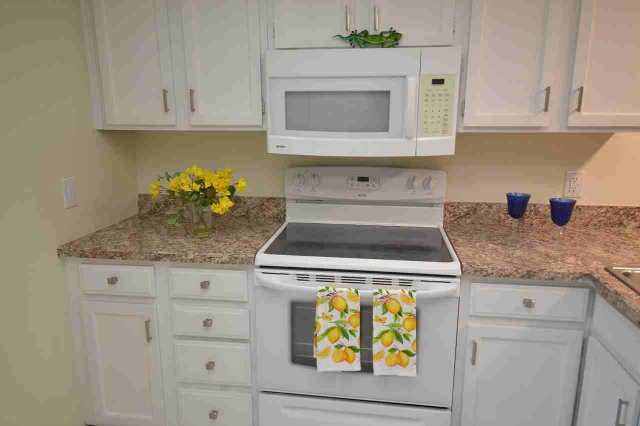 226 Woodlake Wynde - Photo 2 of 50
