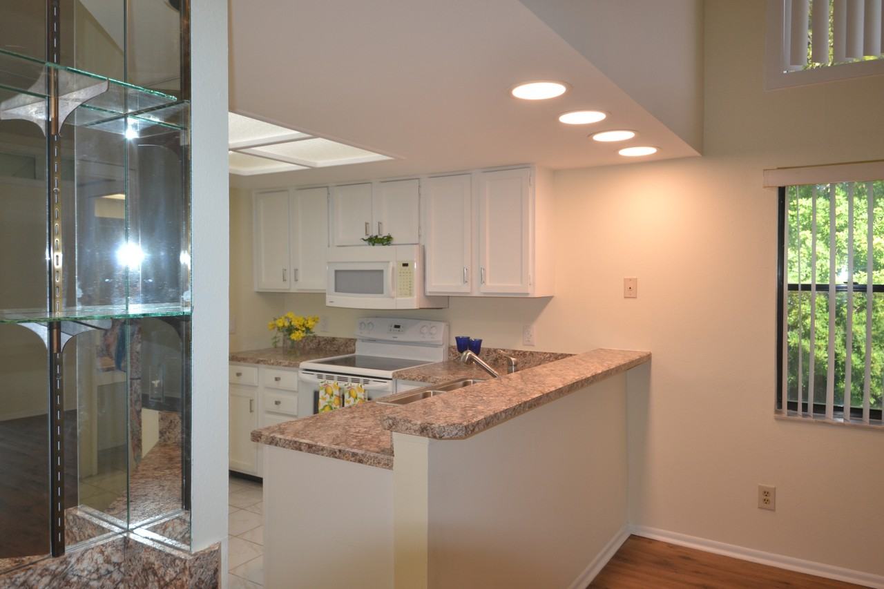 226 Woodlake Wynde - Photo 6 of 50