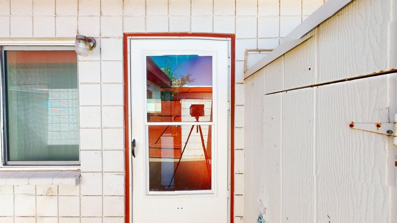 1132 Ortiz Dr Se - Photo 4 of 34