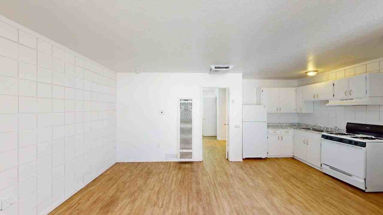 1132 Ortiz Dr Se - Photo 7 of 34