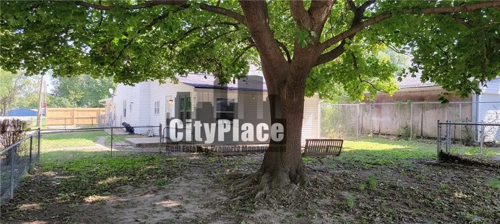 2633 S Randolph St #A - Photo 4 of 5