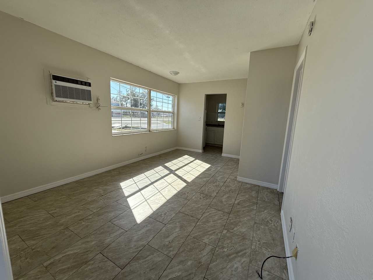 38475 6th Ave #1 - Photo 2 of 9