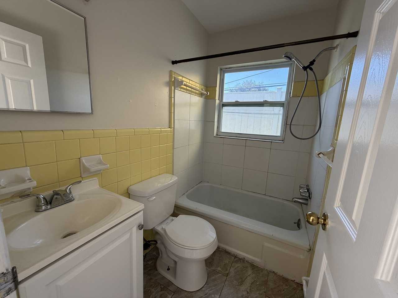 38475 6th Ave #1 - Photo 6 of 9