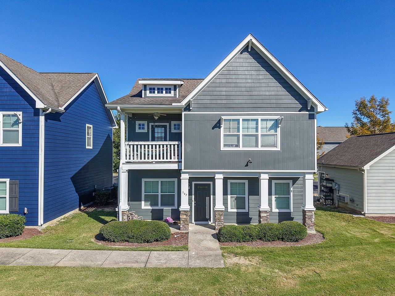 Cobalt Row - Photo 7 of 34