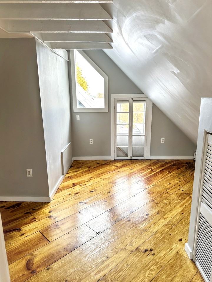 115 Highland Ave #3rdFL - Photo 5 of 9