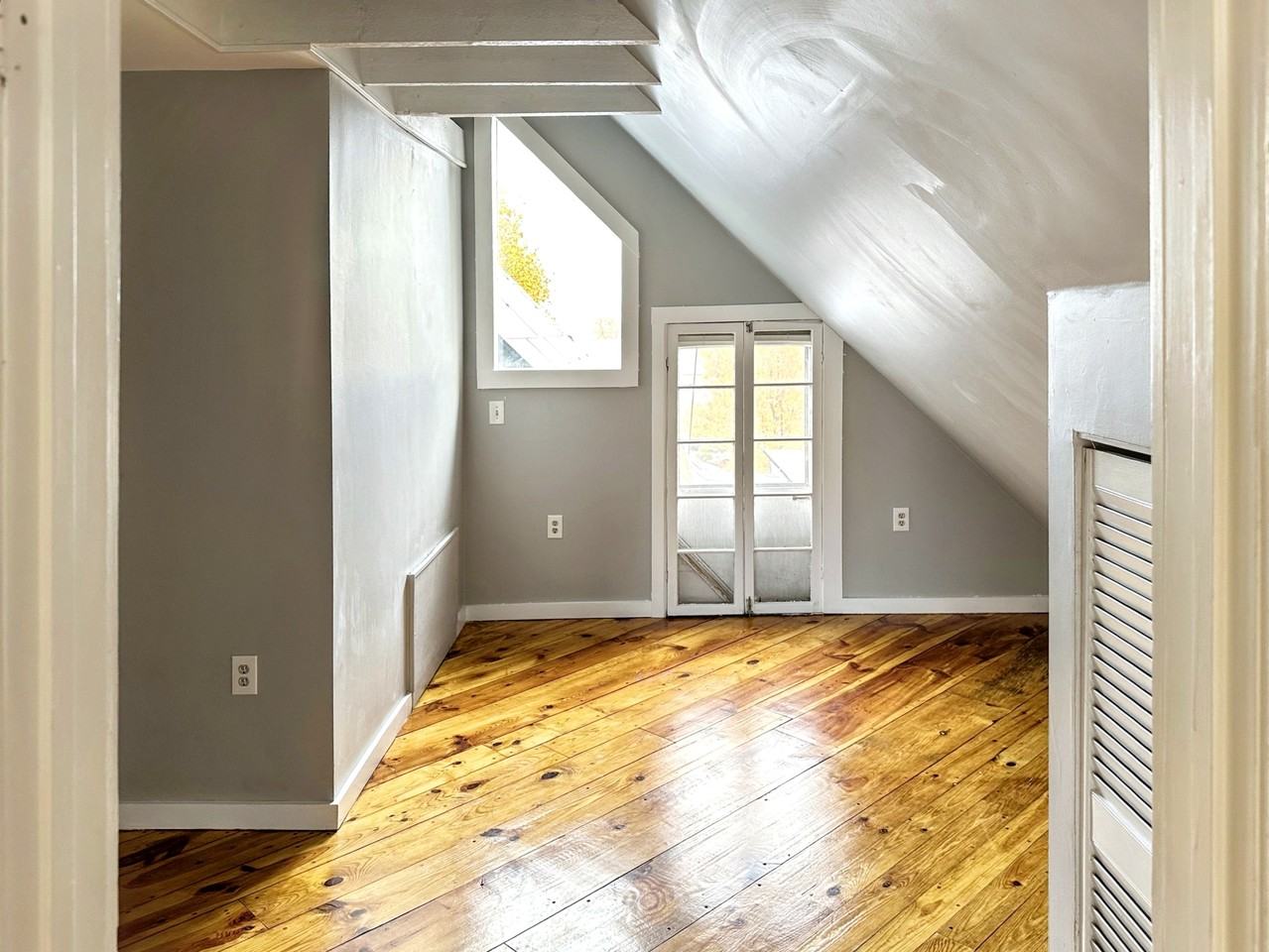 115 Highland Ave #3rdFL - Photo 6 of 9