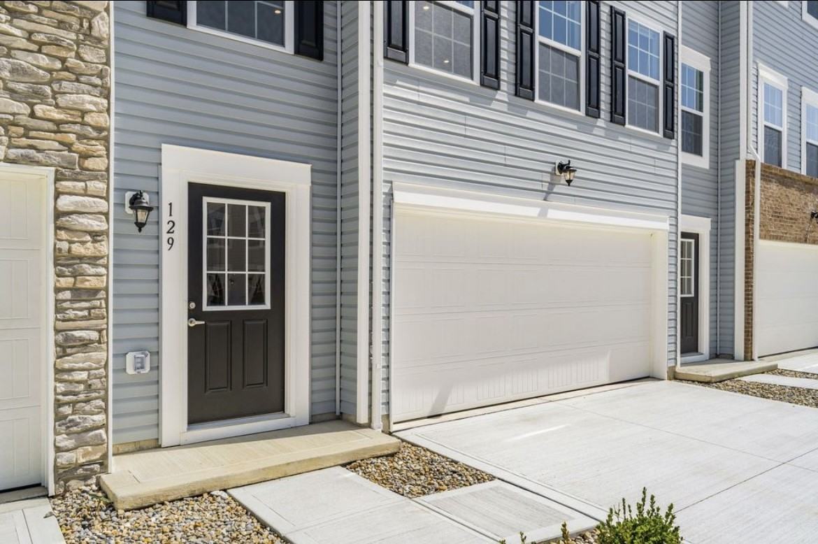 102 Red Willow Dr #102 - Photo 2 of 38