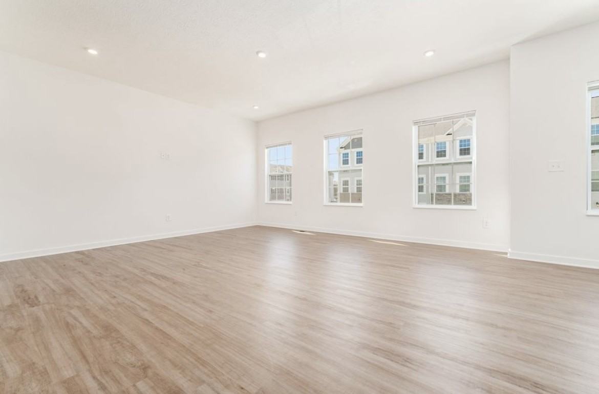 102 Red Willow Dr #102 - Photo 4 of 38