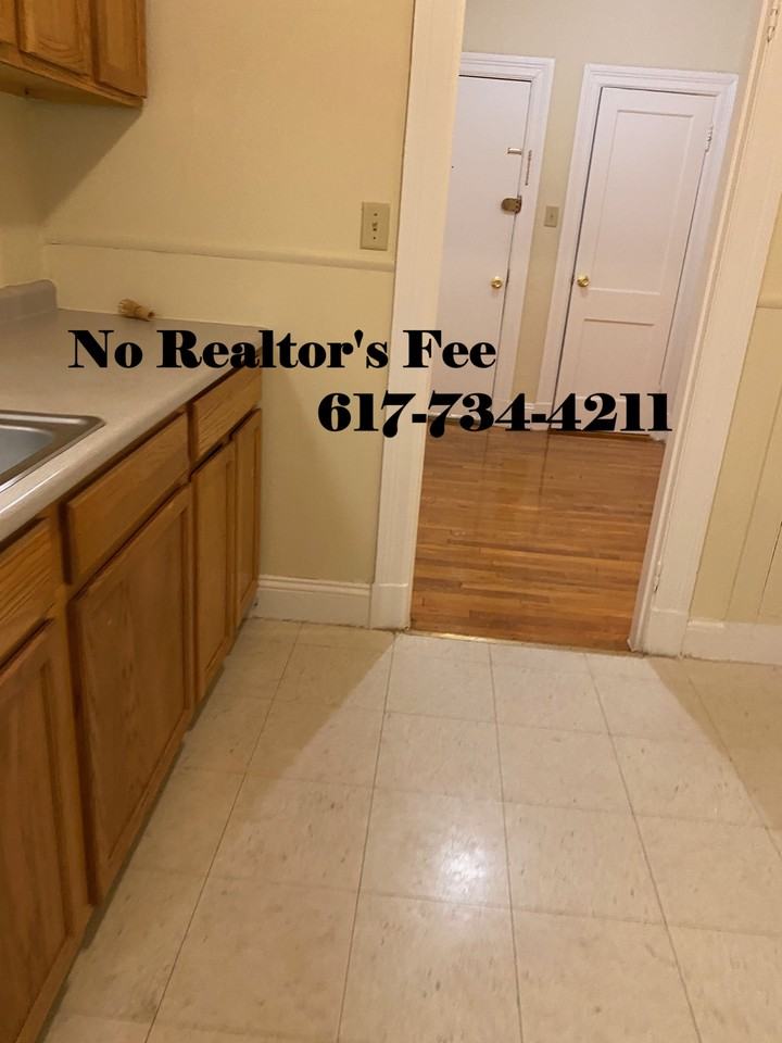 Chestnut Hill Ave - Photo 6 of 8