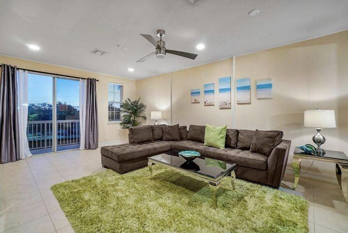 111 Southwest 2nd Avenue - Photo 4 of 8