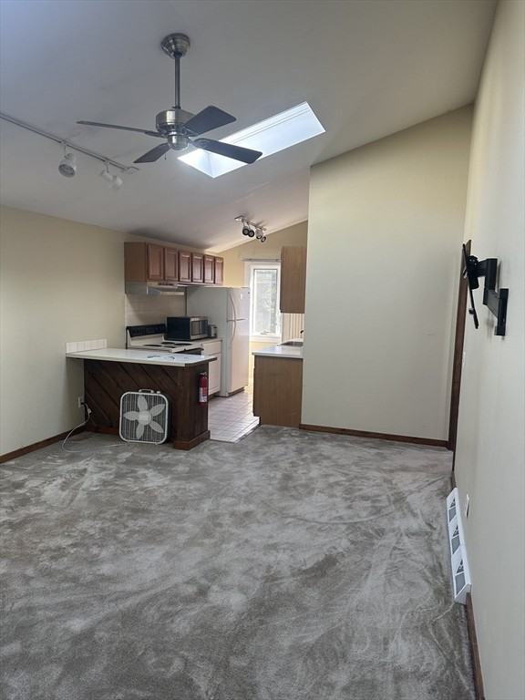 445 W Center St #B2 - Photo 2 of 7