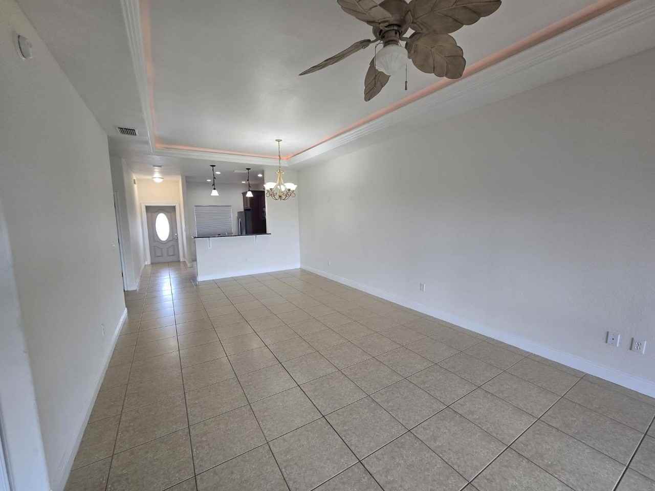 1033 Coronado Ct - Photo 5 of 11