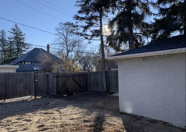 3367 Angus St - Photo 4 of 25