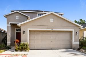 featured image of 906 Windton Oak Dr