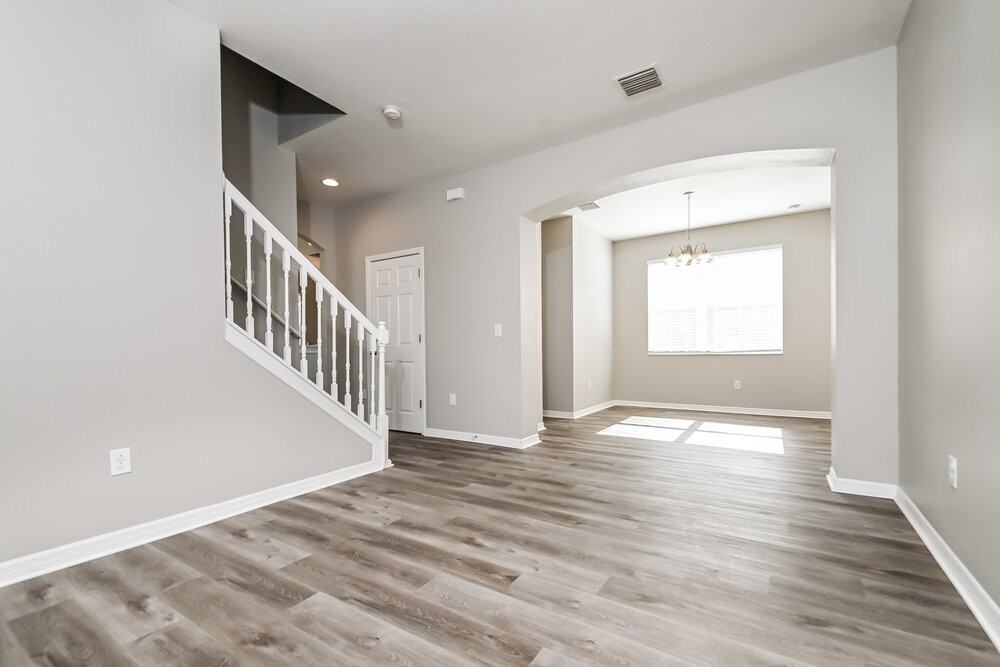 906 Windton Oak Dr - Photo 5 of 17