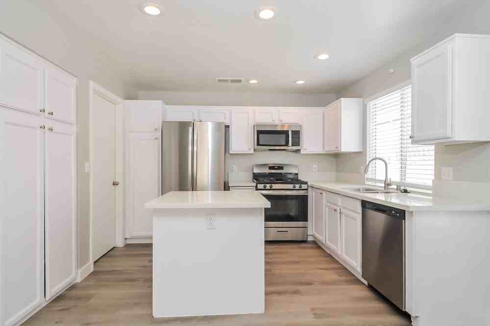 6126 Wild Berry Dr - Photo 7 of 17