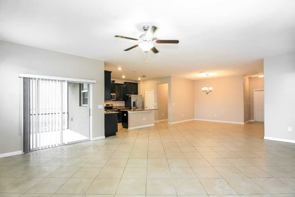 13833 Reindeer Cir - Photo 4 of 17