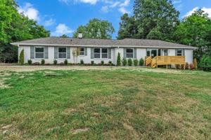 featured image of 209 Liberty Ln