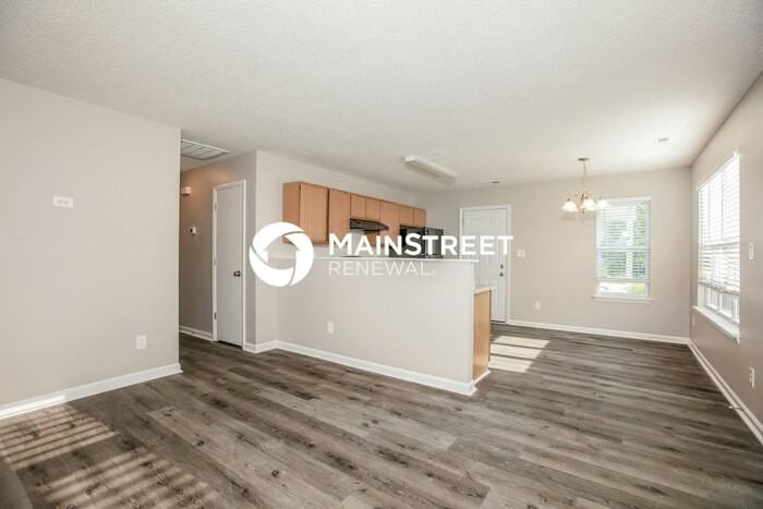 4018 Sudbury Rd - Photo 3 of 16