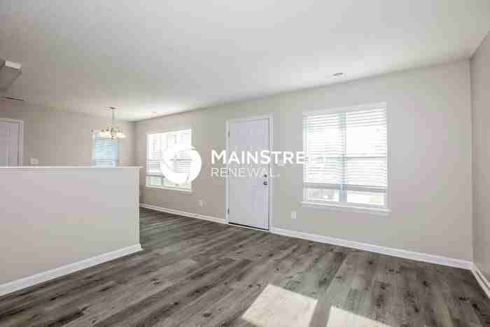 4018 Sudbury Rd - Photo 4 of 16