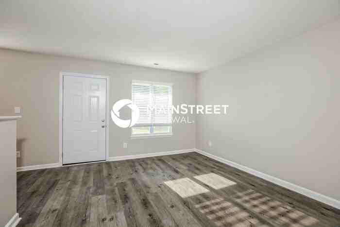 4018 Sudbury Rd - Photo 5 of 16